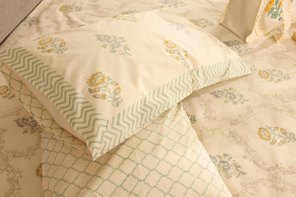 The Petal Fantasy Bedsheet