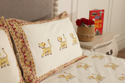 Wild Roar Bedsheet