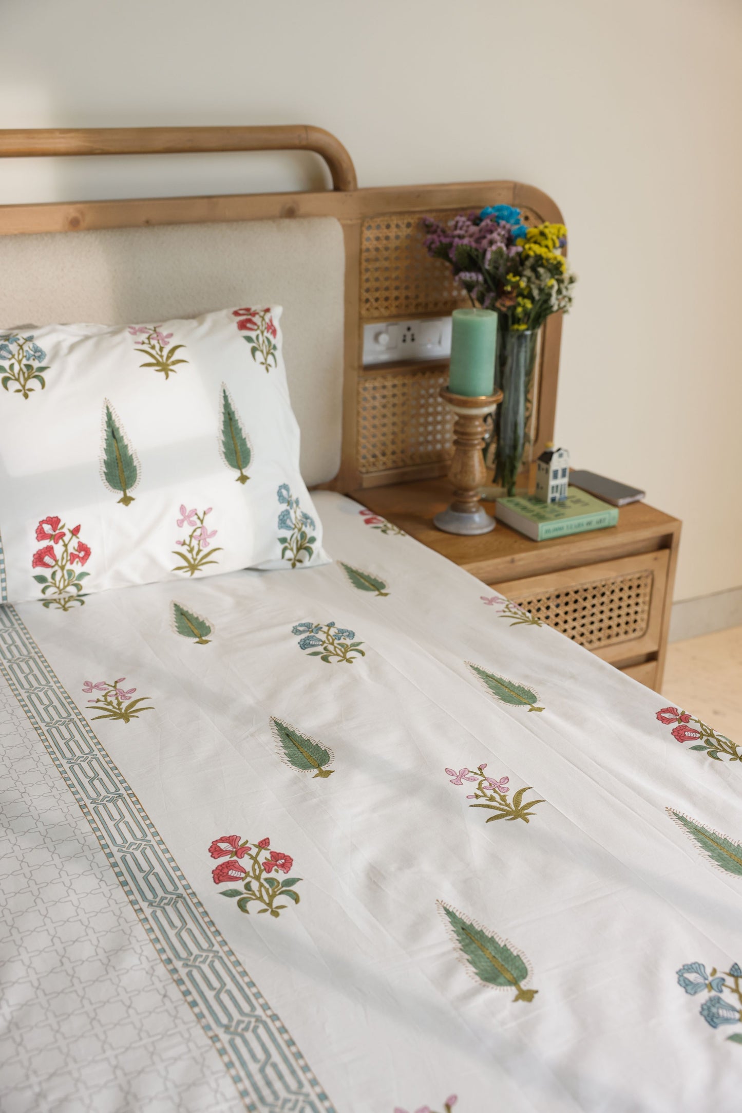 The Floral Bloom Bedsheet