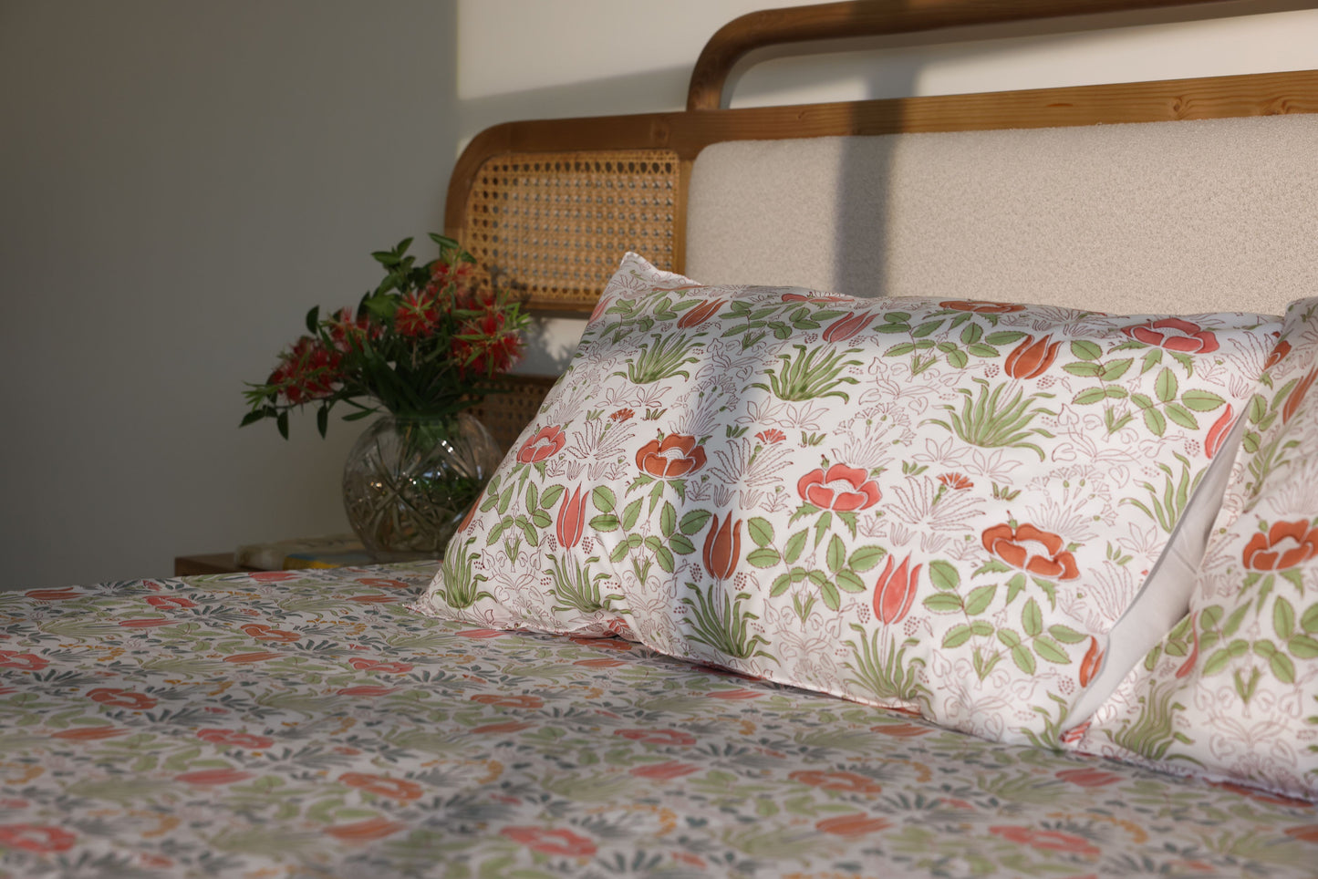 The Gardens Glow Bedsheet