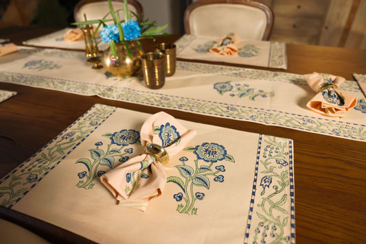 Table Linen with Napkins- The Azure Blooms