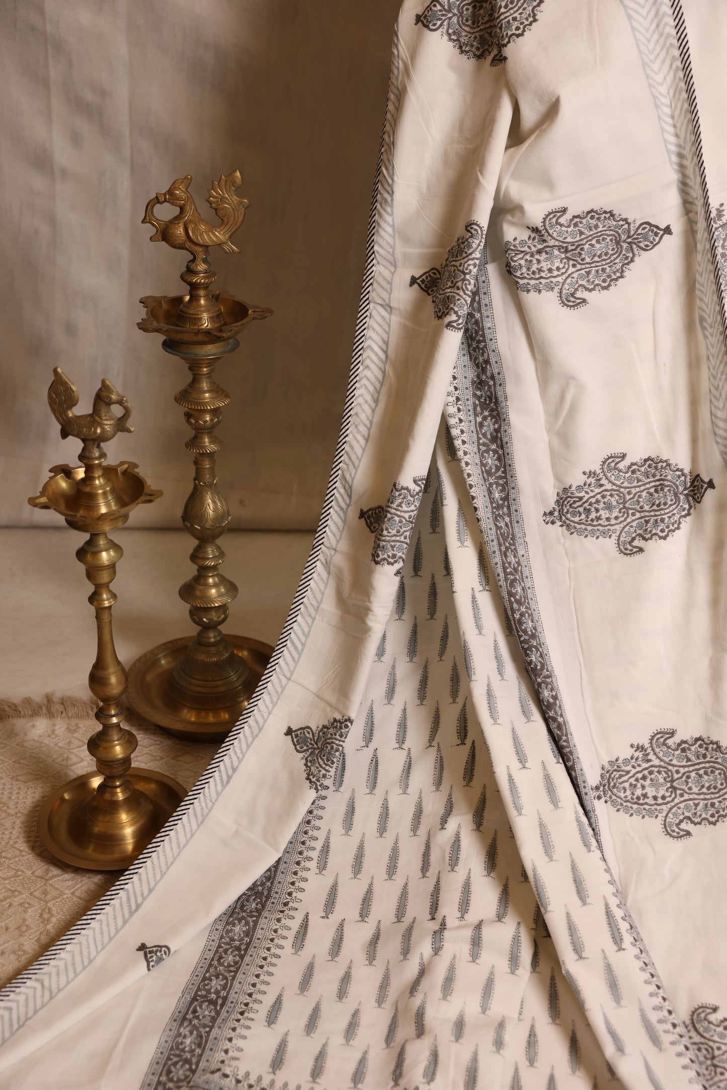 Double Bed Dohar- Grey Whisper