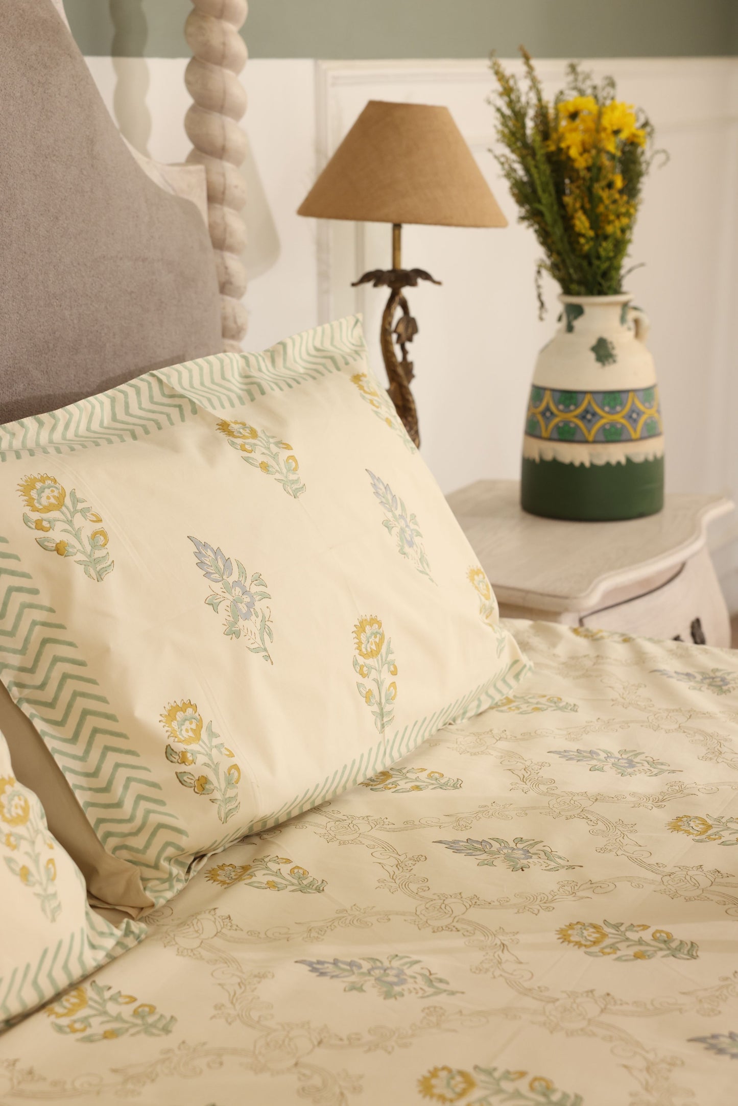 The Petal Fantasy Bedsheet